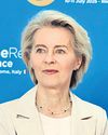 EU's chief survives no-confidence vote34