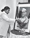 Leaders across party lines pay homage to Bose Leaders across party lines pay homage to Bose17