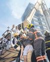 Fire engulfs Jogeshwari biz centre; 27 rescued Fire engulfs Jogeshwari biz centre; 27 rescued1