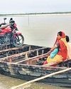 Vote in Thakurganj: 5km, a risky boat ride away7