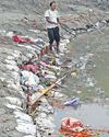 Thousands deployed to clean ghats2