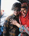 Indian and Pakistani soldiers exchange fire in Kashmir Indian and Pakistani soldiers exchange fire in Kashmir