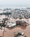 Pakistan evacuates nearly half a million people stranded by floods The Straits Times