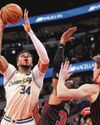 Giannis' winning comeback ends Bulls' streak Giannis' winning comeback ends Bulls' streak43