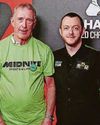 ALLEN GIVES FAN A LUCKY BREAK WITH HIS 147 ALLEN GIVES FAN A LUCKY BREAK WITH HIS 147