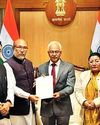 21 माह की हिंसा के बाद मणिपुर सीएम बीरेन सिंह ने दिया इस्तीफा 21 माह की हिंसा के बाद मणिपुर सीएम बीरेन सिंह ने दिया इस्तीफा0