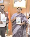 గ్రామపంచాయతీ పాలన పుస్తకాన్ని ఆవిష్కరించిన మంత్రి సీతక్క గ్రామపంచాయతీ పాలన పుస్తకాన్ని ఆవిష్కరించిన మంత్రి సీతక్క