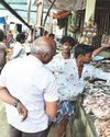 தடைக்காலம் முடிந்ததால் ஈரோடு மார்க்கெட்டில் மீன்வரத்து அதிகரிப்பு60