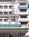 அரசு மருத்துவமனையில் நடமாடிய போலி மருத்துவர் : நோயாளி நகை, செல்போன் கொள்ளை42