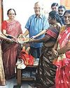 அரசு பள்ளி பாதைக்காக 20 சென்ட் நிலத்தை தானமாக வழங்கிய டாக்டர்25
