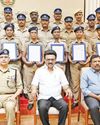 21 முதல்நிலை காவலர்களுக்கு தலைமை காவலர் பதவி நிலை உயர்வுக்கான ஆணைகளை தமிழ்நாடு முதலமைச்சர் மு.க. ஸ்டாலின் வழங்கினார்11