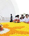 சென்னையில் அண்ணா நினைவிடத்தில் முதலமைச்சர் மு.க.ஸ்டாலின் மரியாதை1
