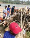 Students lead cleanup effort to restore Maha Oya-Kammalthota Estuary and its surroundings8