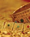 Gold Retreats Rs 900 After Five-Day Rally Ends Gold Retreats Rs 900 After Five-Day Rally Ends21