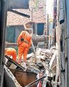 6 of family dead, 8 hurt in Delhi building collapse21