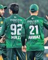 Dominant Pakistan cruise past Sri Lanka in opener25