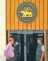 RBI ramps up dollar sales in forward market in Q32