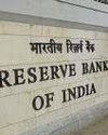 Unanimity on rate, dissent on stance: MPC minutes17