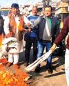 Dimple leads protest against attacks on Hindus in B'desh6