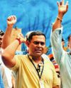 ठाणे स्टेशन के बाहर मनसे के खिलाफ समाचार-पत्र विक्रेताओं ने किया प्रदर्शन35