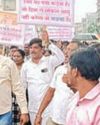 दिवा-सीएसएमटी लोकल चलाने को लेकर निकाला गया मोर्चा42