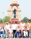 Padma awardees pay homage at National War Memorial in Delhi YUGMARG NEWSPAPER