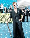 SRK introduces himself to western media at Met Gala, fans praise his humility YUGMARG NEWSPAPER