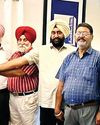 Mohali newly appointed SSP warmly welcomed by Punjab Police Pensioners Association YUGMARG NEWSPAPER