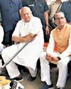 Union Minister Shivraj Singh Chouhan interacts with farmers of Meerut YUGMARG NEWSPAPER