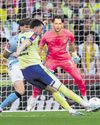 City boss Pep pays tribute to plucky Saints32