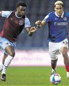 Ex-Portsmouth defender looking for a new club33