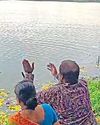 பொதுமக்கள் வீட்டில் வைத்து வழிபட்டு களிமண் விநாயகர் சிலைகள் காக்கூர் ஏரியில் கரைப்பு Dinakaran Chennai