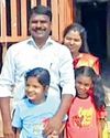 சத்தீஸ்கர் மழை வெள்ளத்தில் காருடன் சிக்கி ஒரே குடும்பத்தினர் 4 பேர் பலி Dinakaran Chennai