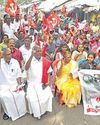தூய்மை பணியாளர்கள் இசிஆர் சாலையில் தர்ணா தூய்மை பணியாளர்கள் இசிஆர் சாலையில் தர்ணா34