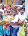 தேரோட்டத்தில் சாவர்க்கர் பெயரை கூறி கோஷம் இறைவழிபாட்டில் தேவையில்லாத கோஷங்கள் எழுப்ப வேண்டாம் தேரோட்டத்தில் சாவர்க்கர் பெயரை கூறி கோஷம் இறைவழிபாட்டில் தேவையில்லாத கோஷங்கள் எழுப்ப வேண்டாம்21