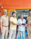 தனியார் நிறுவன மேலாளர் தவற விட்ட ரூ.1.20 லட்சம் மதிப்பிலான செல்போன் போலீசில் ஒப்படைப்பு87