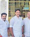 திருத்தணி முருகன் கோயிலில் அமைச்சர் அன்பில் மகேஷ் சாமி தரிசனம்89