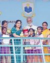 சென்னை பள்ளிகளுக்கிடையே நடந்த விளையாட்டுப் போட்டிகளில் வெற்றி பெற்ற மாணவர்களுக்கு கேடயங்கள்66