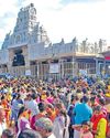 சண்முக விலாசம் கதவைத்தள்ளி பக்தர்கள் சென்றதால் திருச்செந்தூர் கோயிலில் கடும் தள்ளுமுள்ளு33
