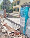 செங்கல்பட்டில் காவல்துறை உத்தரவை மீறி ரயில்வேக்கு சொந்தமான சுவரை இடித்து புதிய வழி உருவாக்கம் செங்கல்பட்டில் காவல்துறை உத்தரவை மீறி ரயில்வேக்கு சொந்தமான சுவரை இடித்து புதிய வழி உருவாக்கம்69