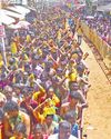 திருப்பரங்குன்றம் கோயிலில் கூட்ட நெரிசலில் சிக்கி ... திருப்பரங்குன்றம் கோயிலில் கூட்ட நெரிசலில் சிக்கி ...39