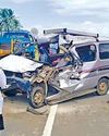 நாகர்கோவில் அருகே பரிதாபம் நின்றுருந்த டெம்போ மீது கார் மோதி தாய், மகன் உள்பட 3 பேர் பலி நாகர்கோவில் அருகே பரிதாபம் நின்றுருந்த டெம்போ மீது கார் மோதி தாய், மகன் உள்பட 3 பேர் பலி26