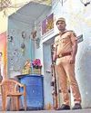 இன்ஸ்பெக்டருடன் மோதல் எதிரொலி ராயபுரம் தவெக எம்எல்ஏ வீட்டிற்கு துப்பாக்கி ஏந்திய போலீஸ் பாதுகாப்பு70