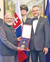 சுலோவாக்கியாவின் உயரிய விருதை பெற்றார் பிரதமர் மோடி சுலோவாக்கியாவின் உயரிய விருதை பெற்றார் பிரதமர் மோடி46