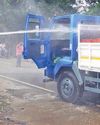 கூலிங் ஓடுகள் ஏற்றிச் சென்றபோது தீ பிடித்து எரிந்த லாரி கூலிங் ஓடுகள் ஏற்றிச் சென்றபோது தீ பிடித்து எரிந்த லாரி112