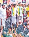 பாலியல் வன்கொடுமைகளை கண்டித்து ஆர்ப்பாட்டம் தவெக ஆட்சிக்கு முடிவுரை எழுதும் வரை போராட்டம் தொடரும் பாலியல் வன்கொடுமைகளை கண்டித்து ஆர்ப்பாட்டம் தவெக ஆட்சிக்கு முடிவுரை எழுதும் வரை போராட்டம் தொடரும்73
