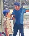 ஆவடி ரயில் நிலையத்தில் பணிமனைக்கு சென்ற மின்சார ரயிலில் ஏறி மனநலம் பாதித்த வாலிபர் ரகளை92