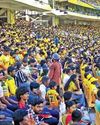 உர்வில் சிக்சர் மழை... சென்னை வெற்றி அலை உர்வில் சிக்சர் மழை... சென்னை வெற்றி அலை14