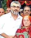 அஜித் குமார் தாயார் காலமானார் முதல்வர் விஜய் நேரில் அஞ்சலி அஜித் குமார் தாயார் காலமானார் முதல்வர் விஜய் நேரில் அஞ்சலி1