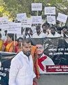 மாவட்ட செயலாளரை மாற்றக்கோரி தவெக அலுவலகத்தில் நிர்வாகிகள் போராட்டம்4